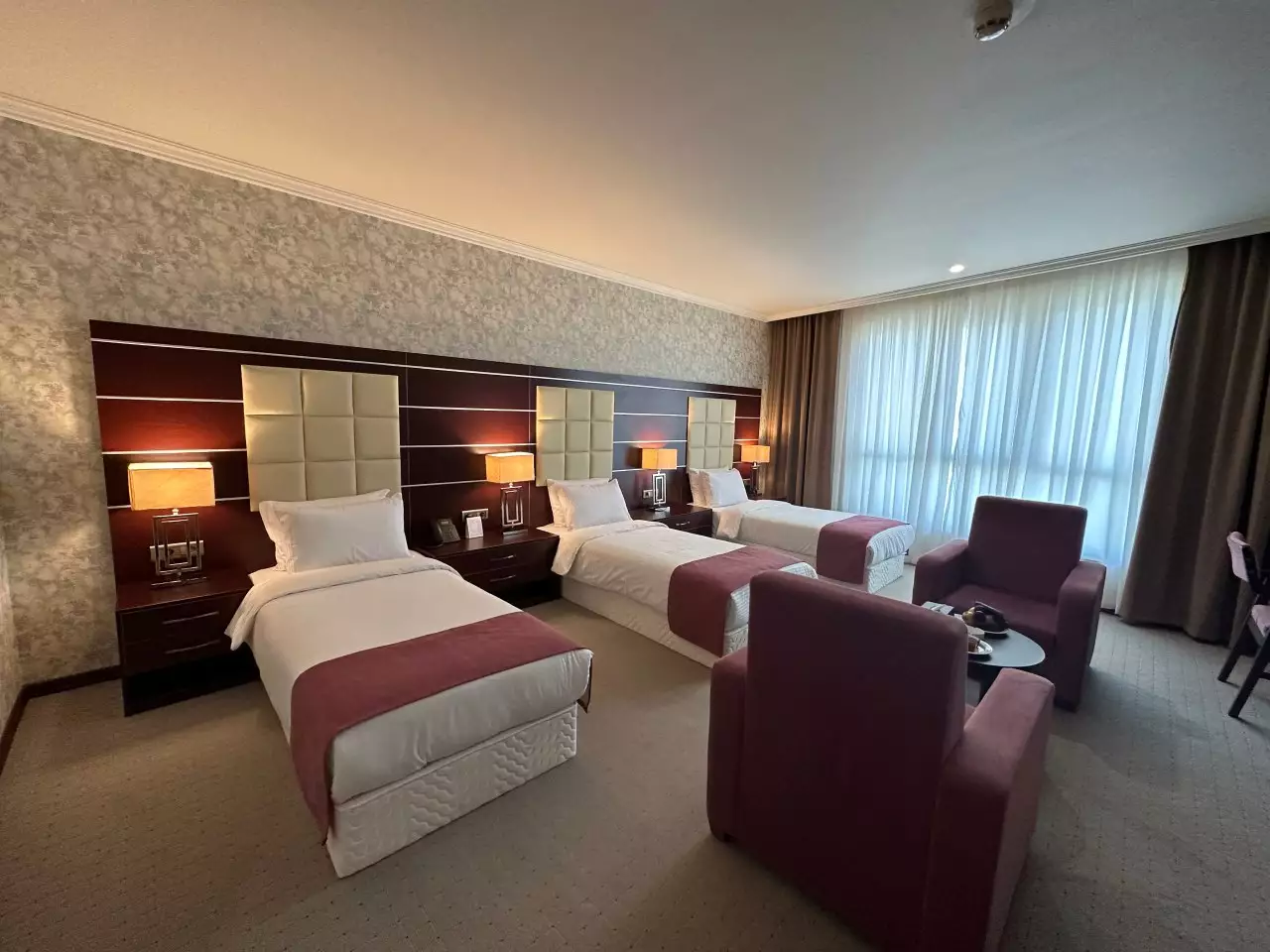 Alibaba https://cdn.alibaba.ir/ostorage/hotel-accommodation-images/68ce5b55a1e6f83605b7e419_سوییت رویال سه نفره دیاکو پلاس ارومیه.webp